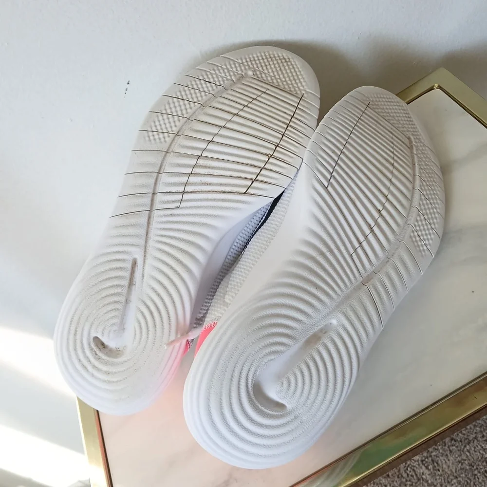 Nike Flex Experience 12 White Pink Sneakers Sz 9.5